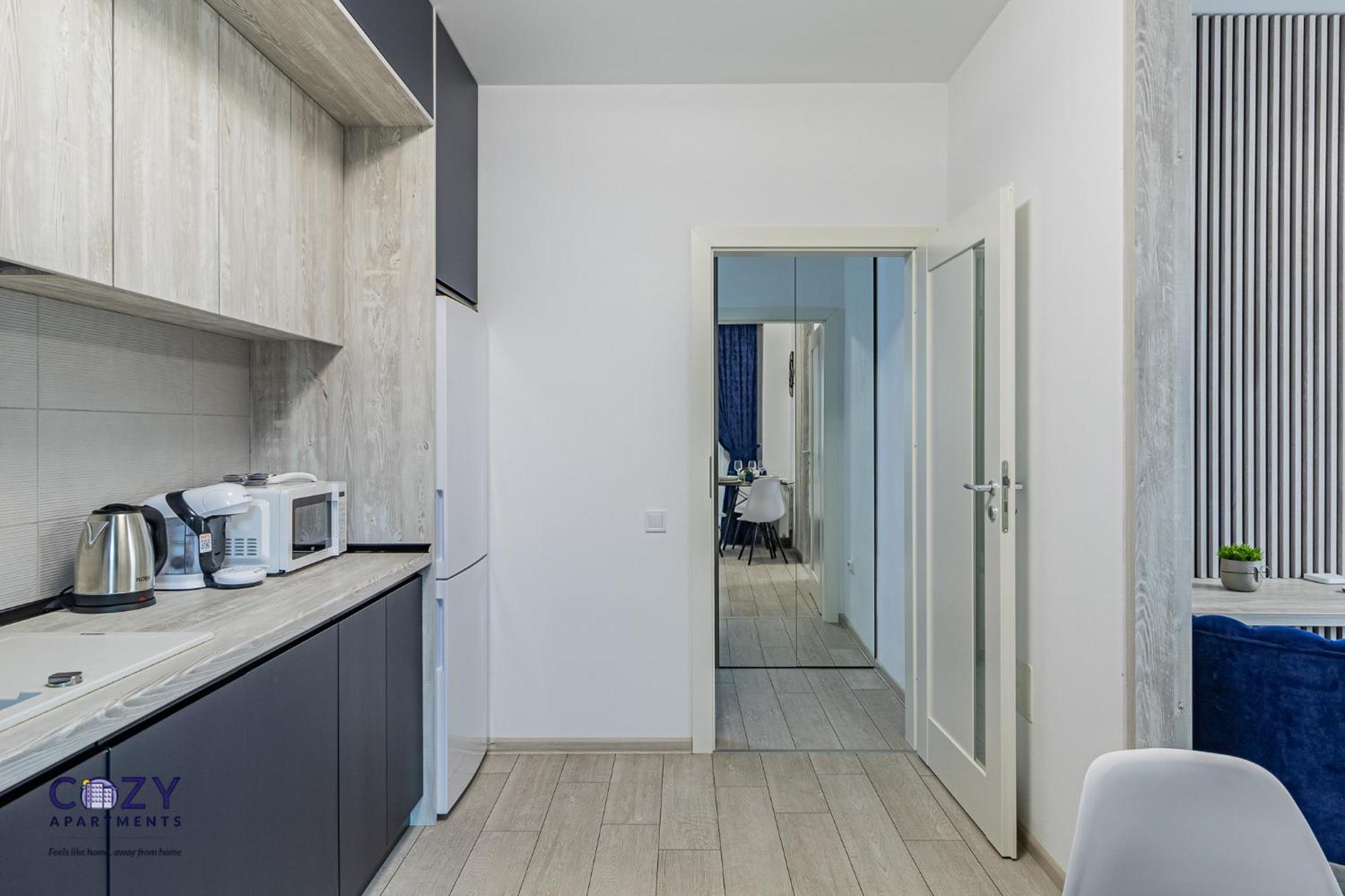 Luxury Residences & In At Coresi Mall